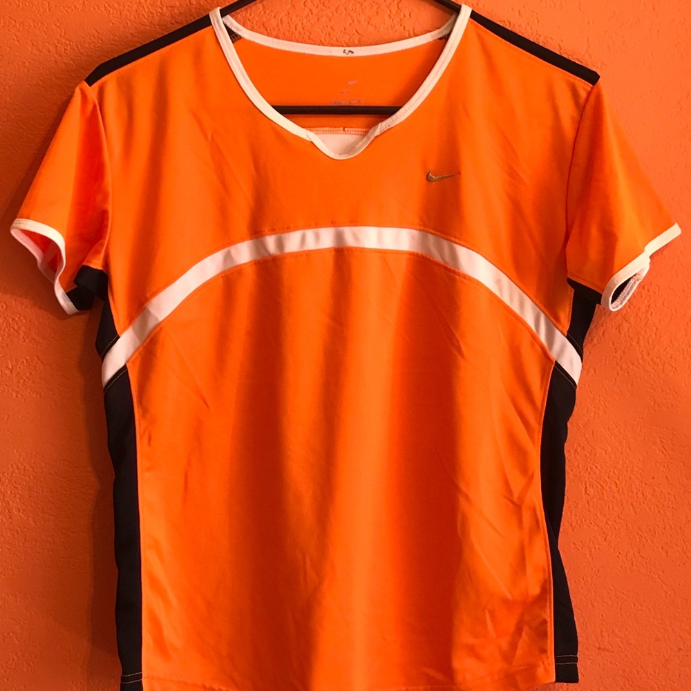 Nike workout shirt ❤️❤️